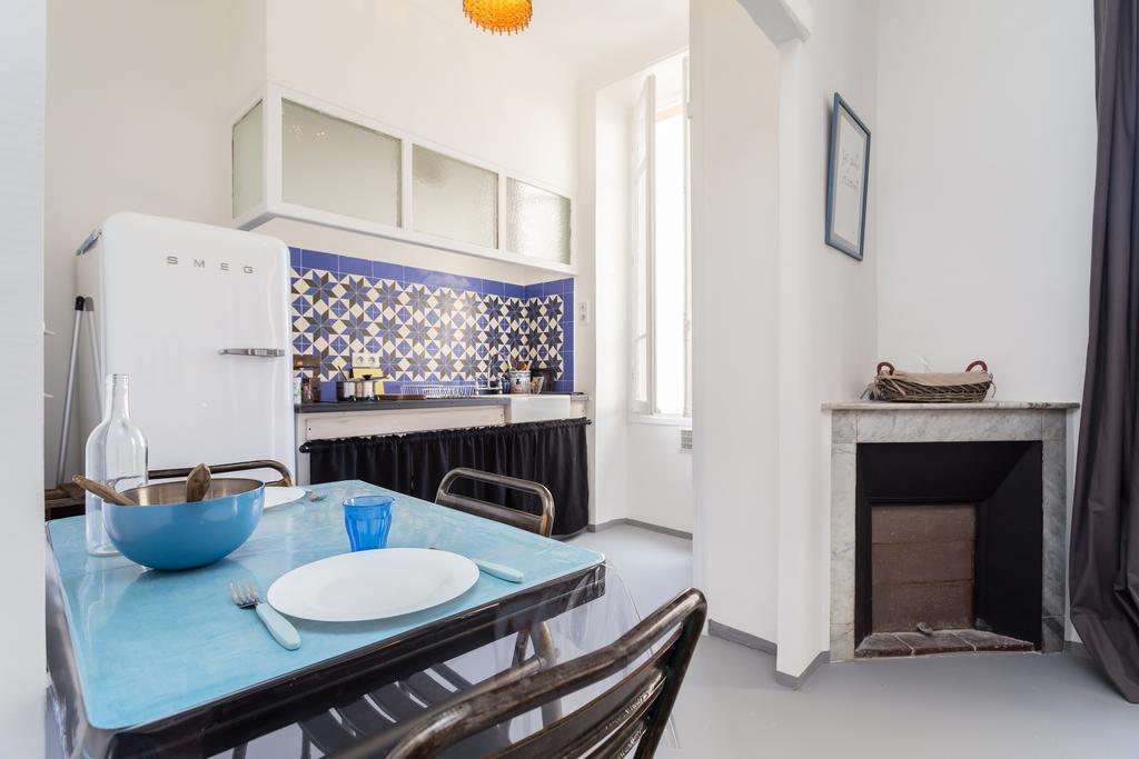 Appartement Le Fighiera Nice Oda fotoğraf